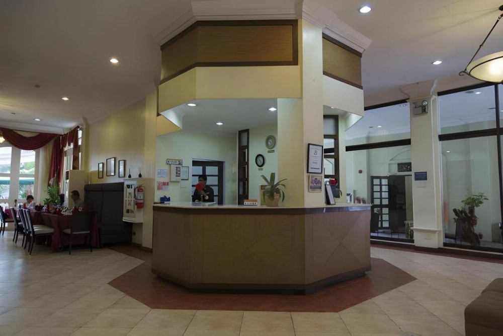 White Knight Hotel Intramuros